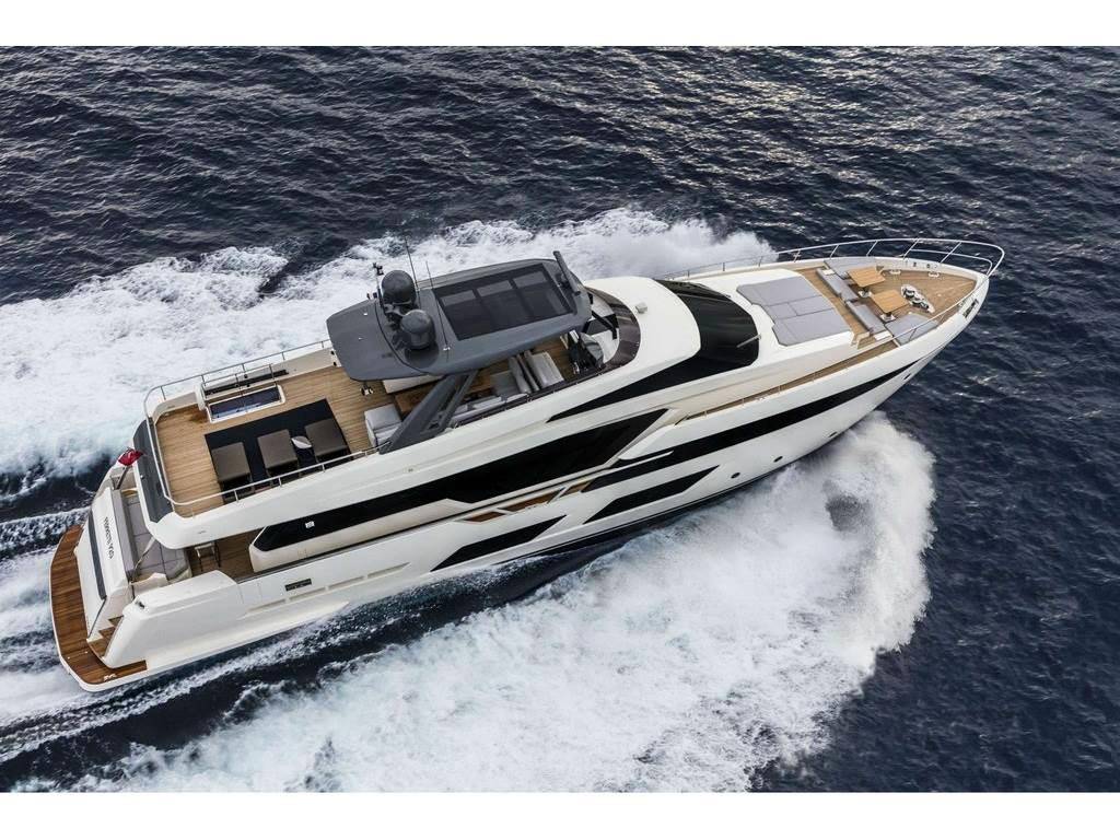 Ferretti yachts 920
