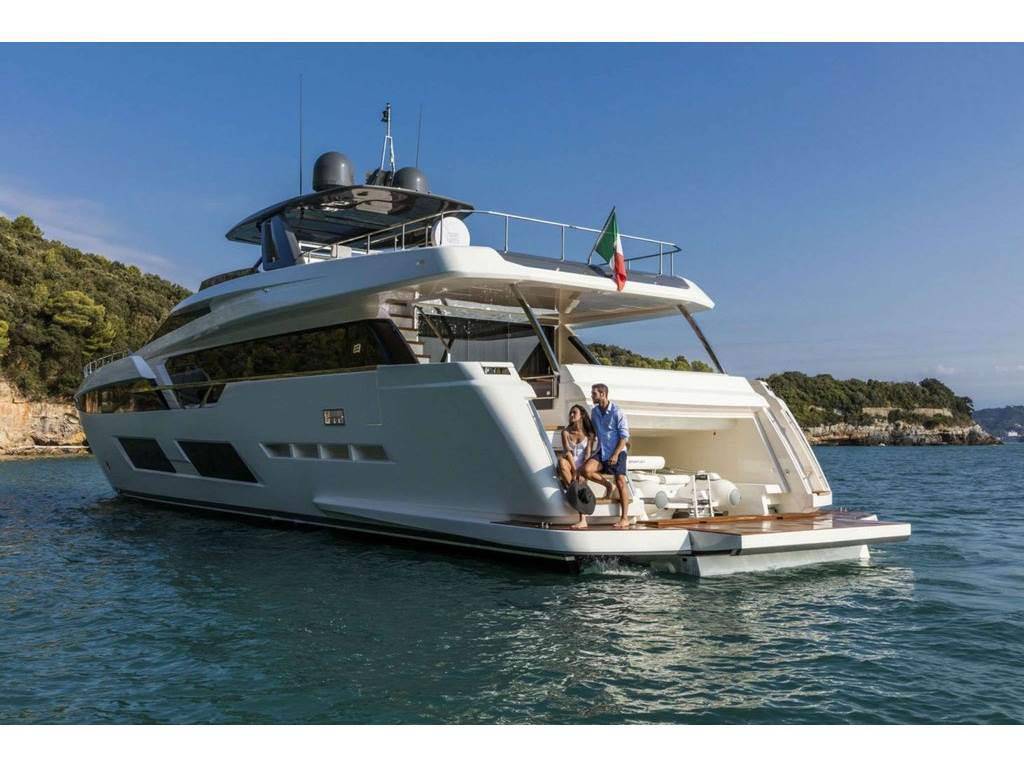Ferretti yachts 920