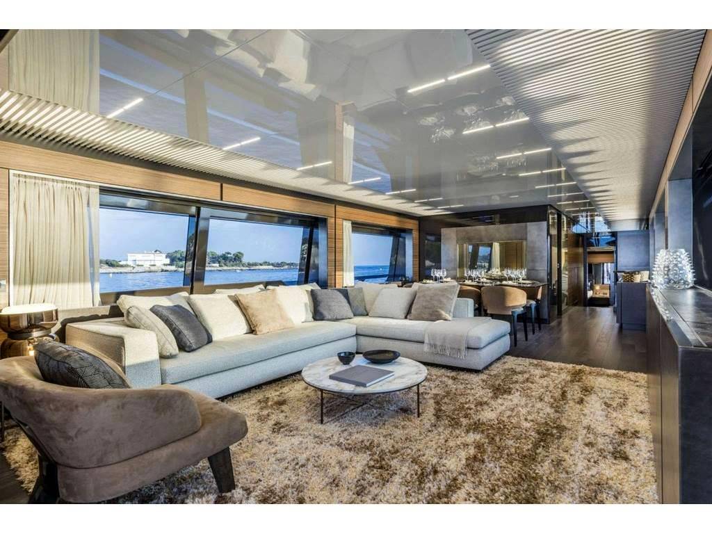 Ferretti yachts 920