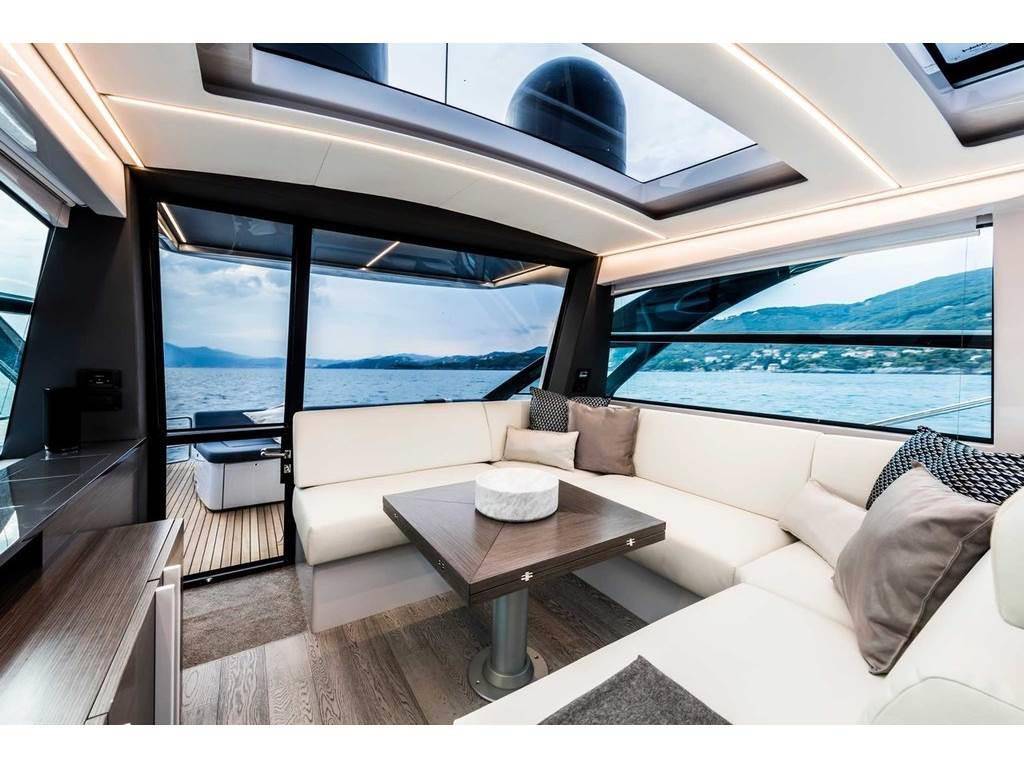 Pershing 5x