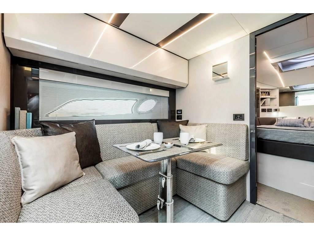 Pershing 5x