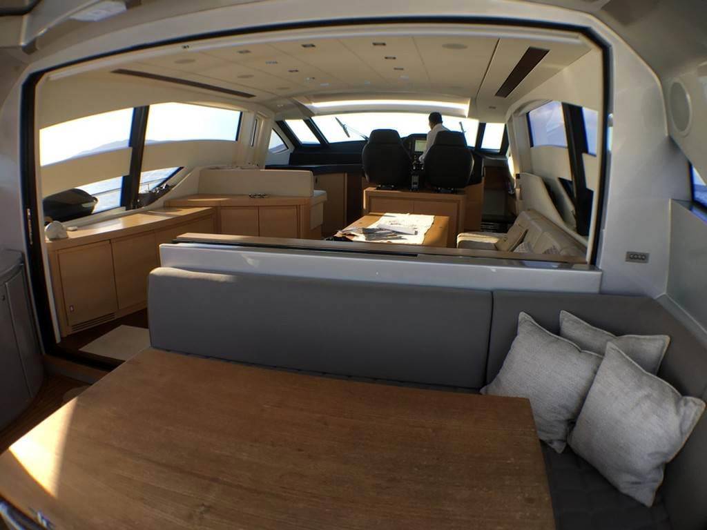 Pershing 72