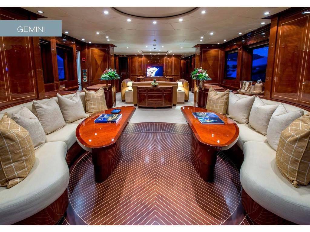 Isa yachts 120