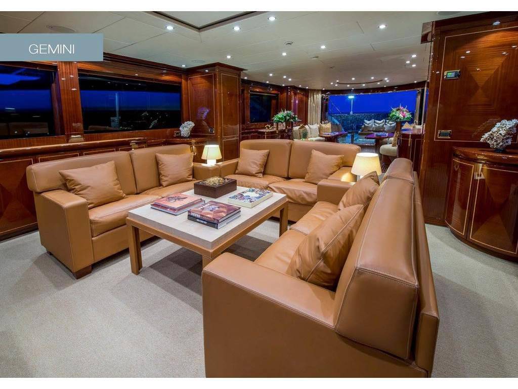 Isa yachts 120