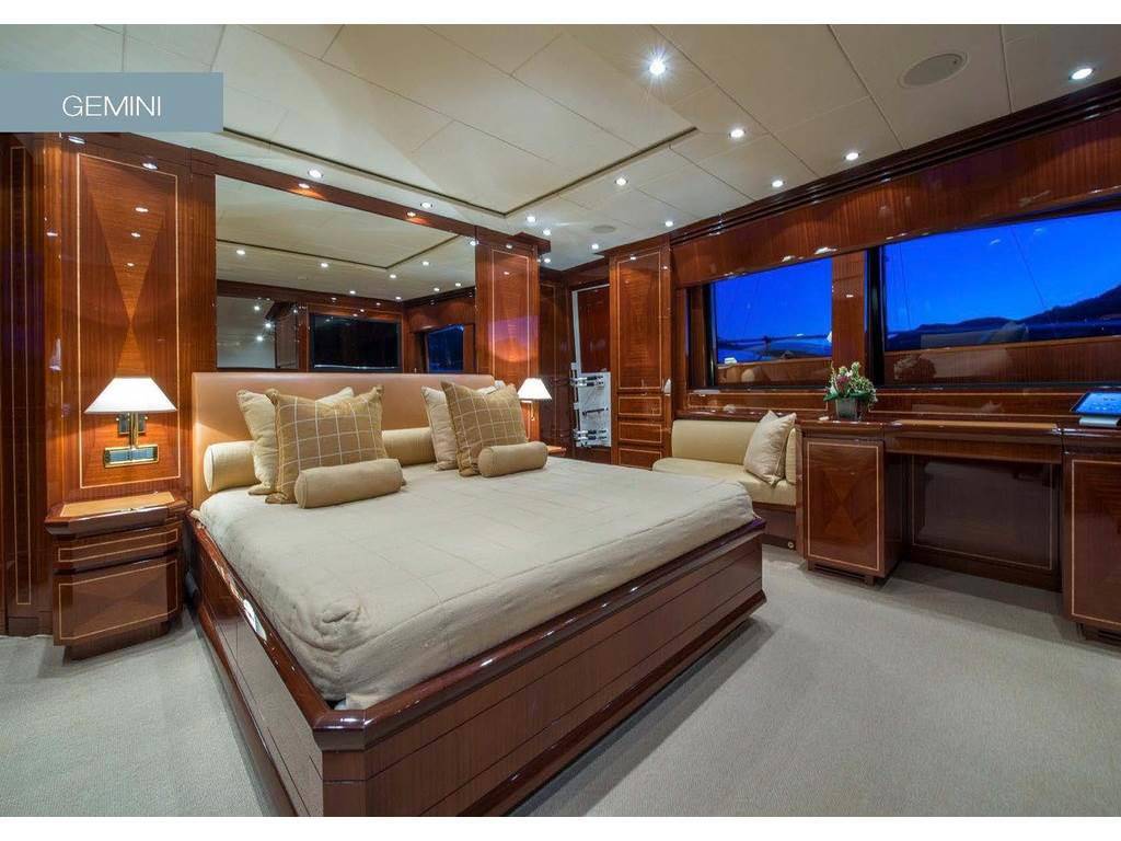 Isa yachts 120