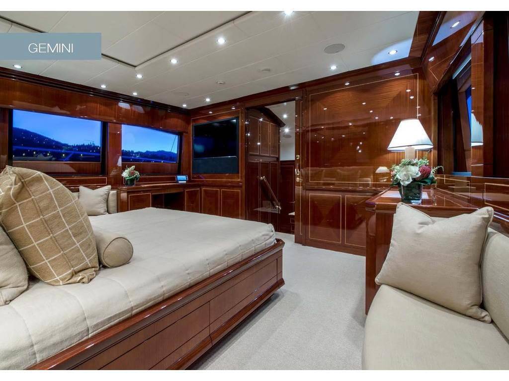 Isa yachts 120