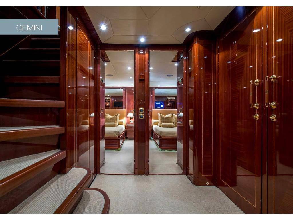 Isa yachts 120