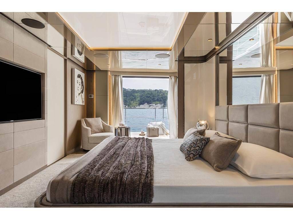 Custom line 106'