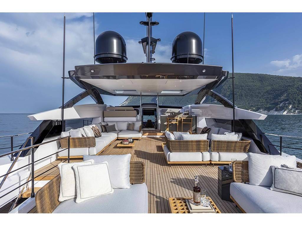 Custom line 106'