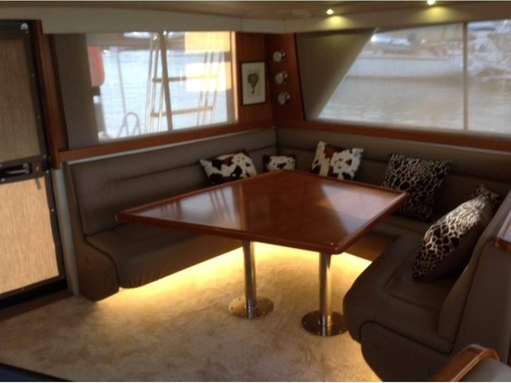 Riviera 48 flybridge
