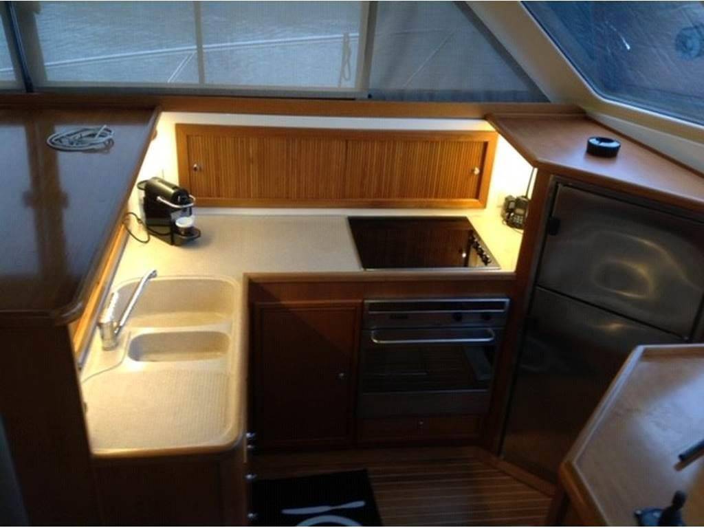 Riviera 48 flybridge