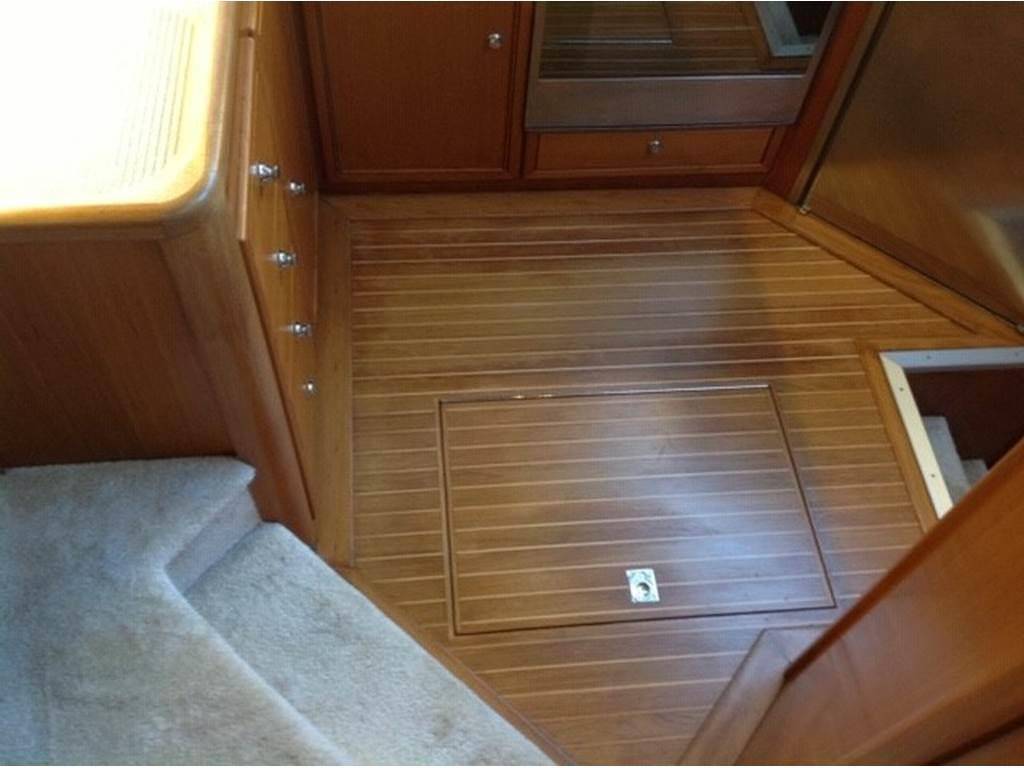 Riviera 48 flybridge