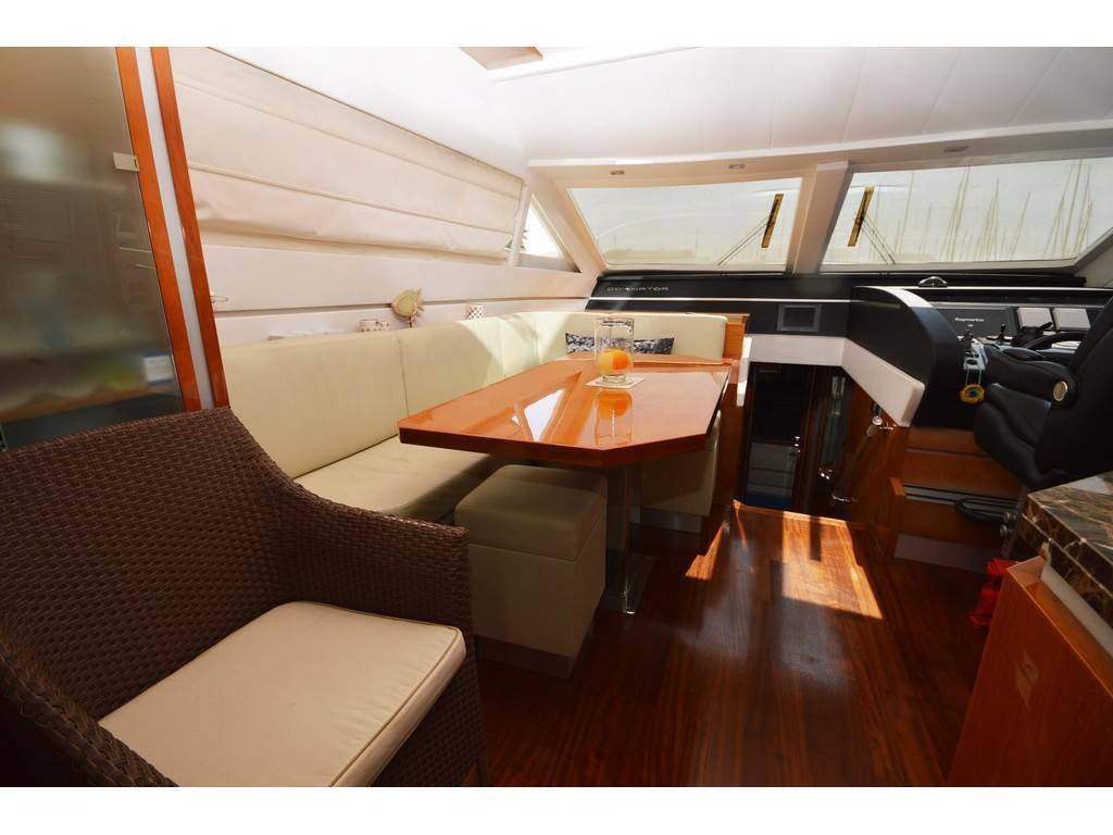 Dominator 62 s
