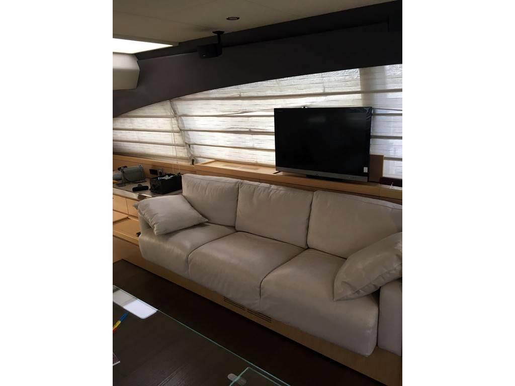 Ferretti yachts 620
