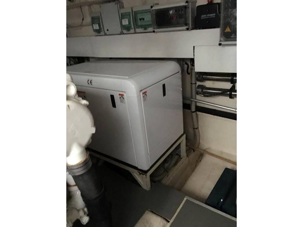 Ferretti yachts 620