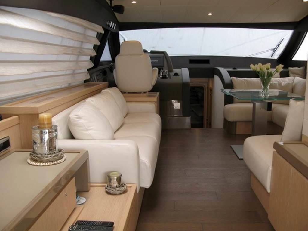 Ferretti yachts 620