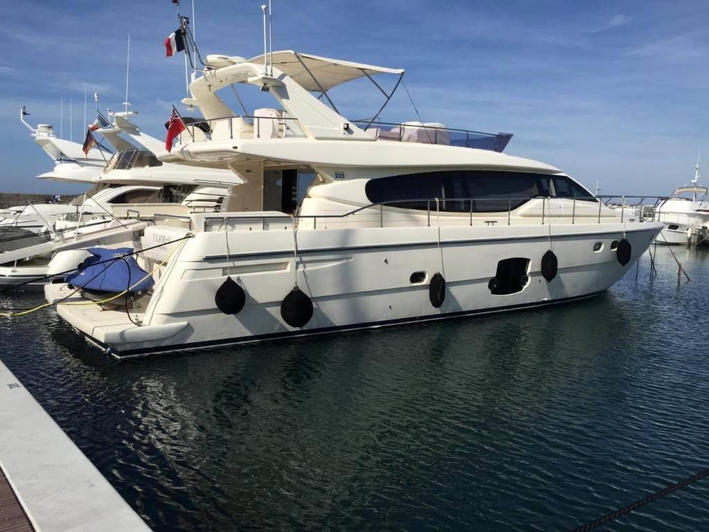 Ferretti yachts 630