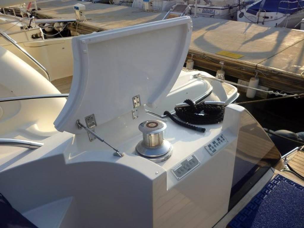 Pershing 62