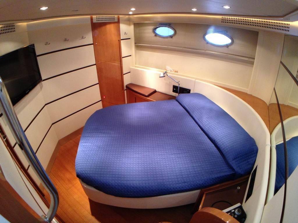 Pershing 62
