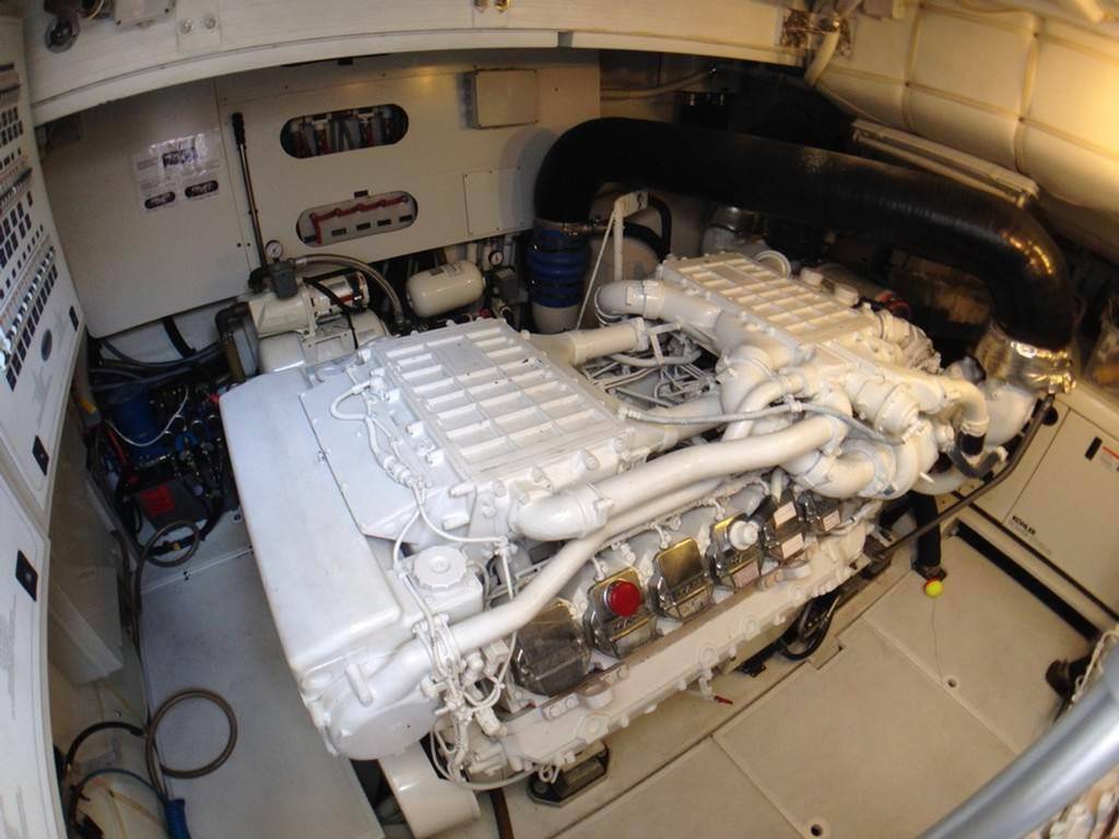 Pershing 62