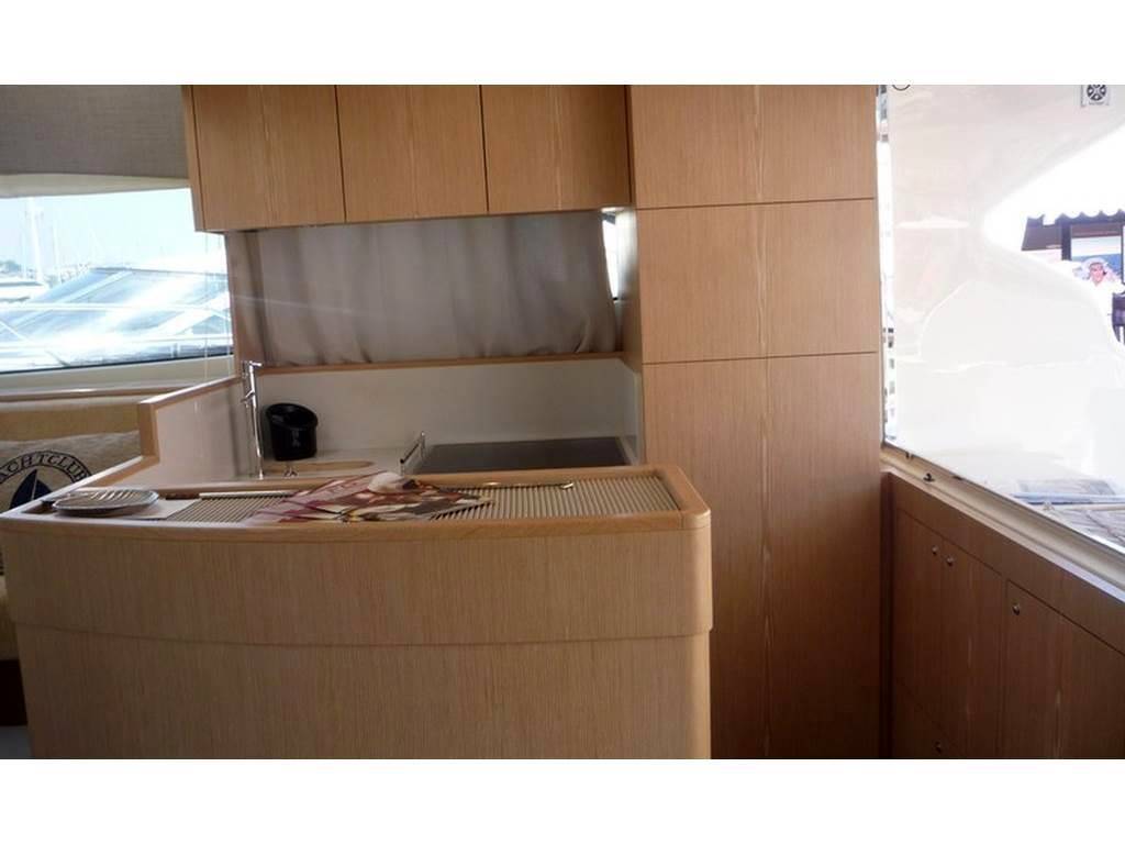 Ferretti yachts 530