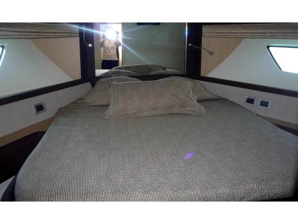Ferretti yachts 530