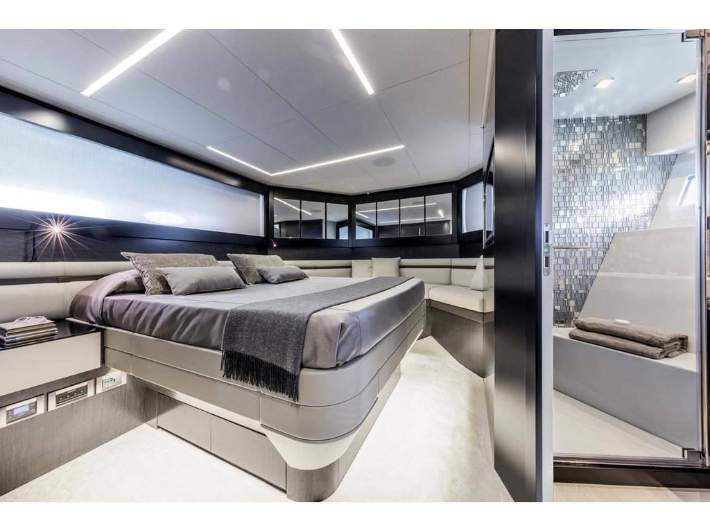 Pershing 9x