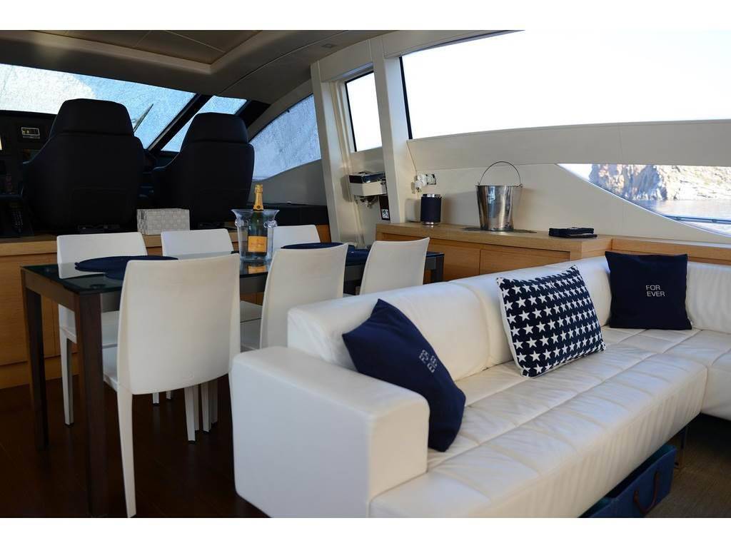 Pershing 80