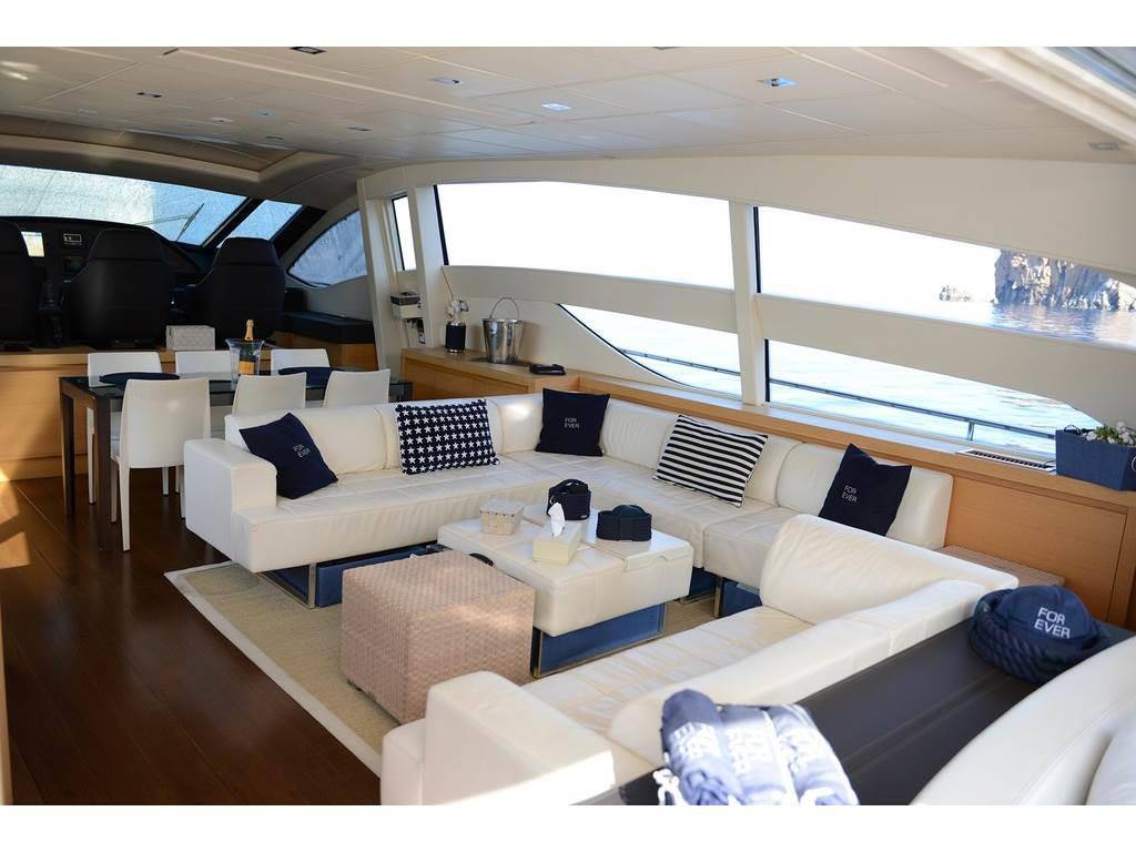 Pershing 80