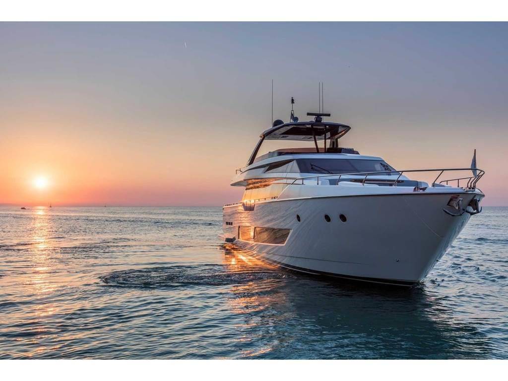 Ferretti yachts 850