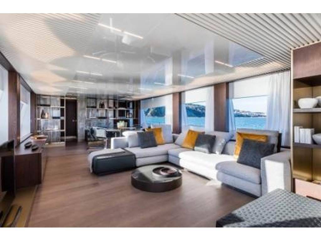 Ferretti yachts 850