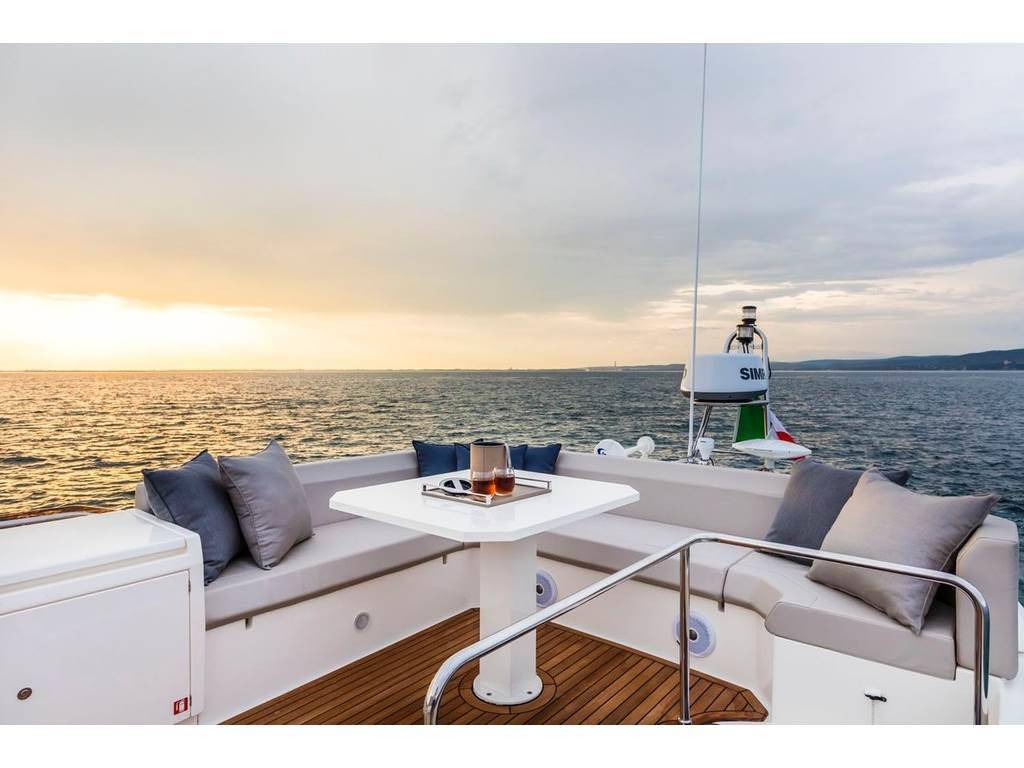 Ferretti yachts 450