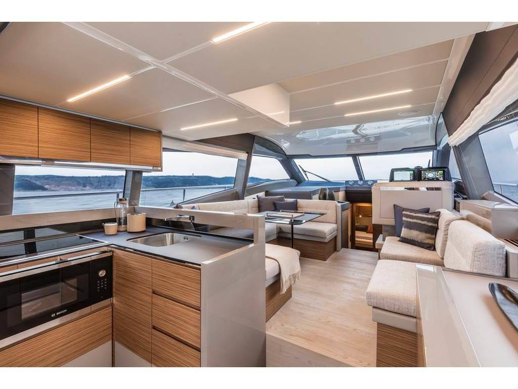 Ferretti yachts 450
