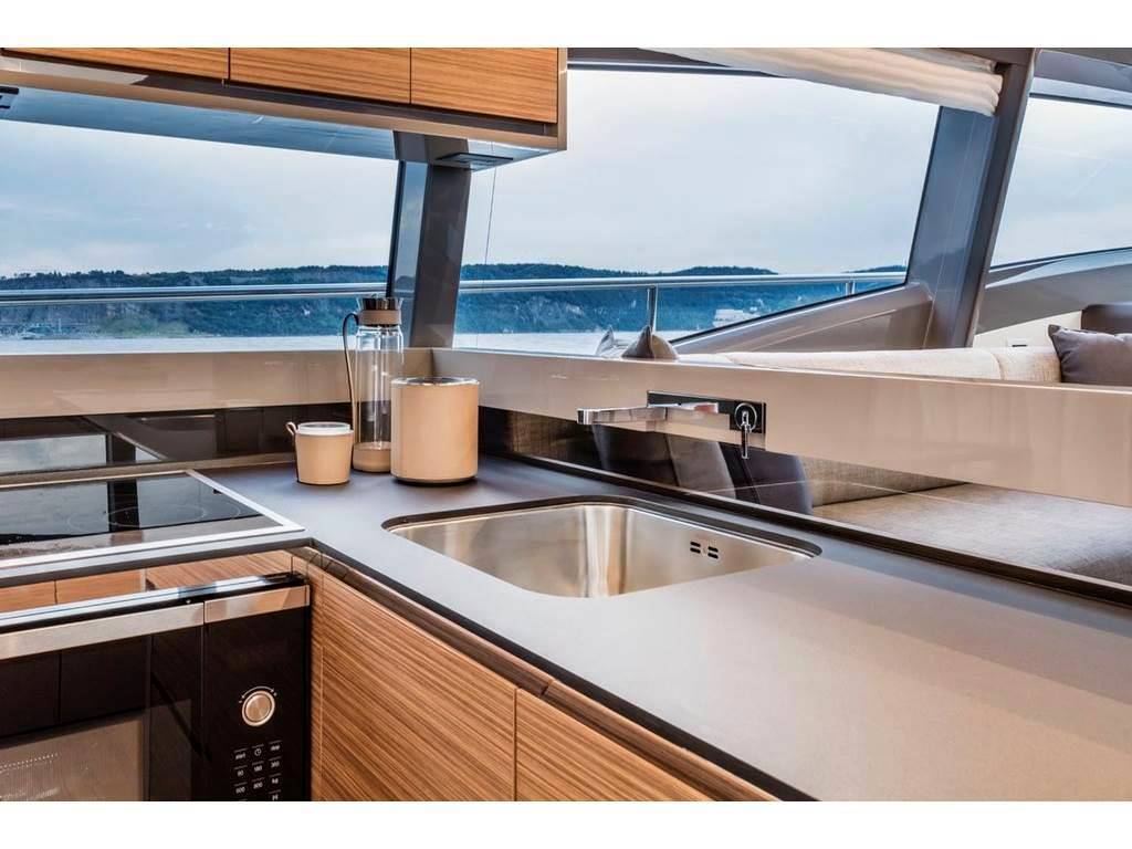 Ferretti yachts 450