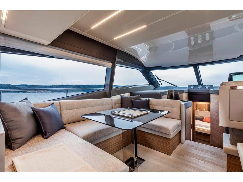 Ferretti yachts 450