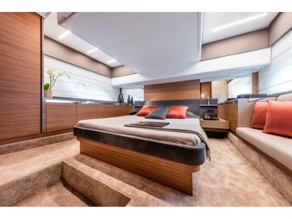 Ferretti yachts 450