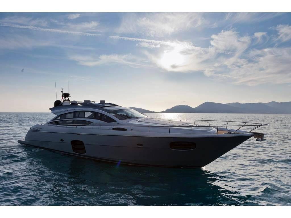 Pershing 74