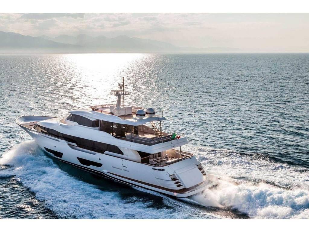 Custom line Navetta 28