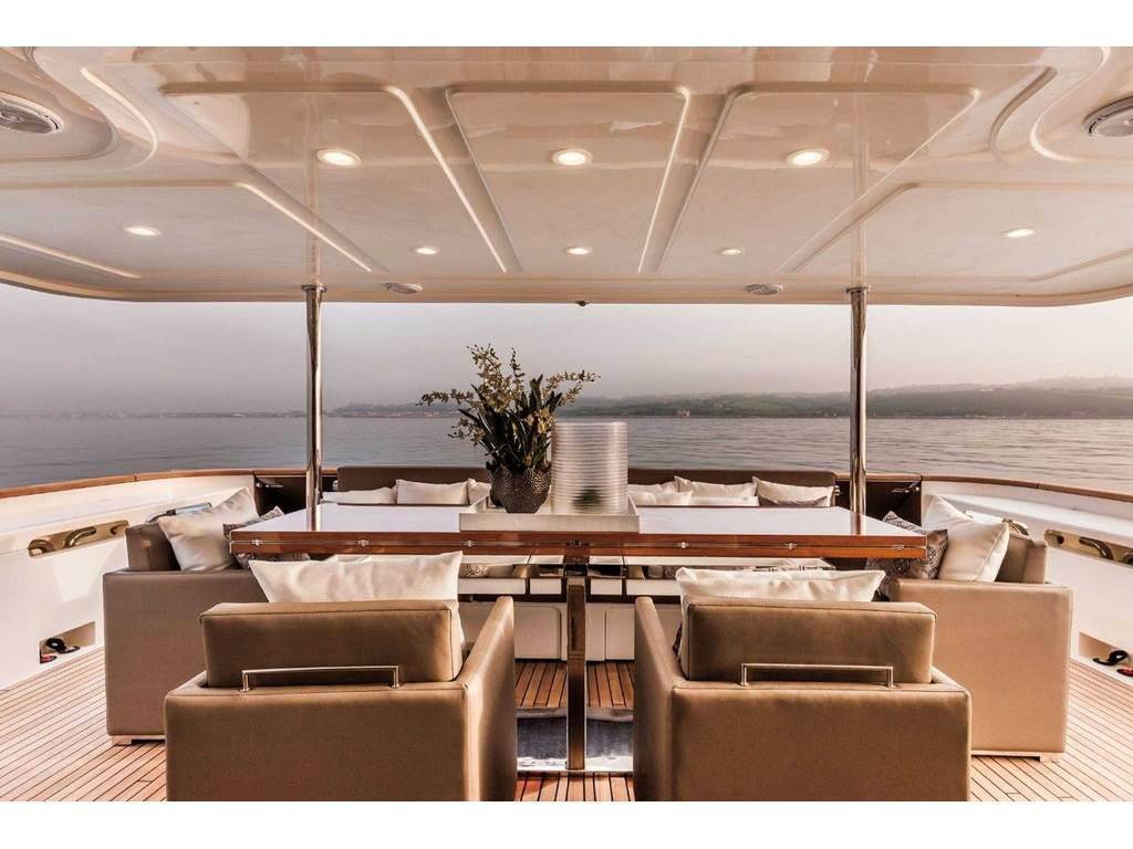 Custom line Navetta 28