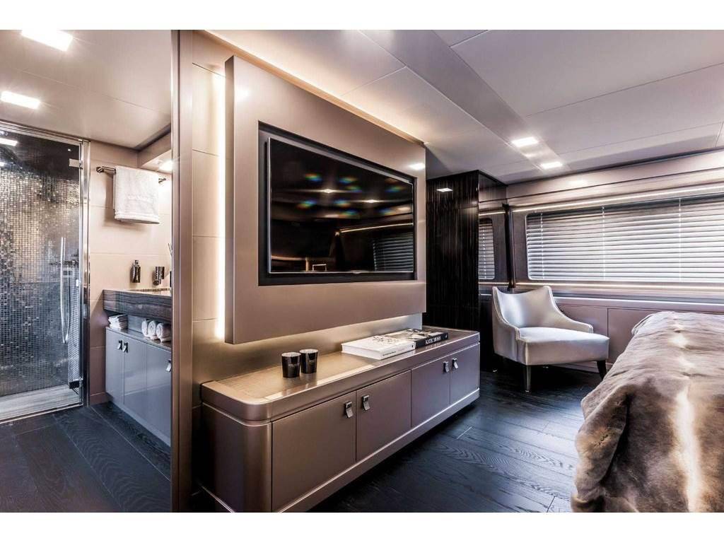 Custom line Navetta 28
