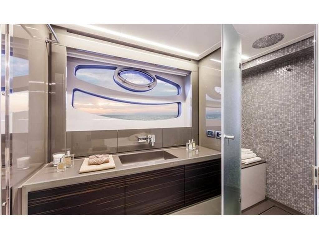 Pershing 62