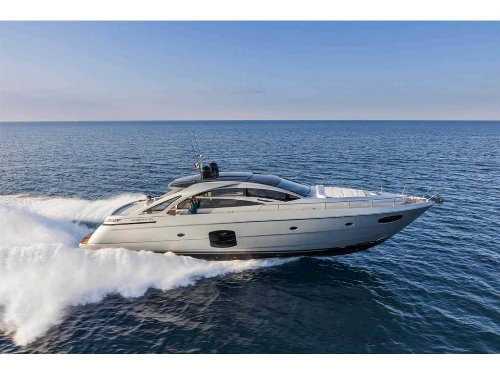 Pershing 70