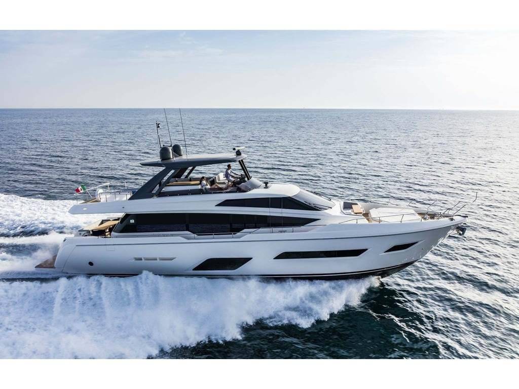 Ferretti yachts 780