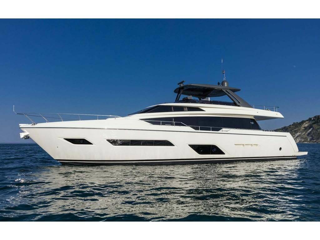 Ferretti yachts 780