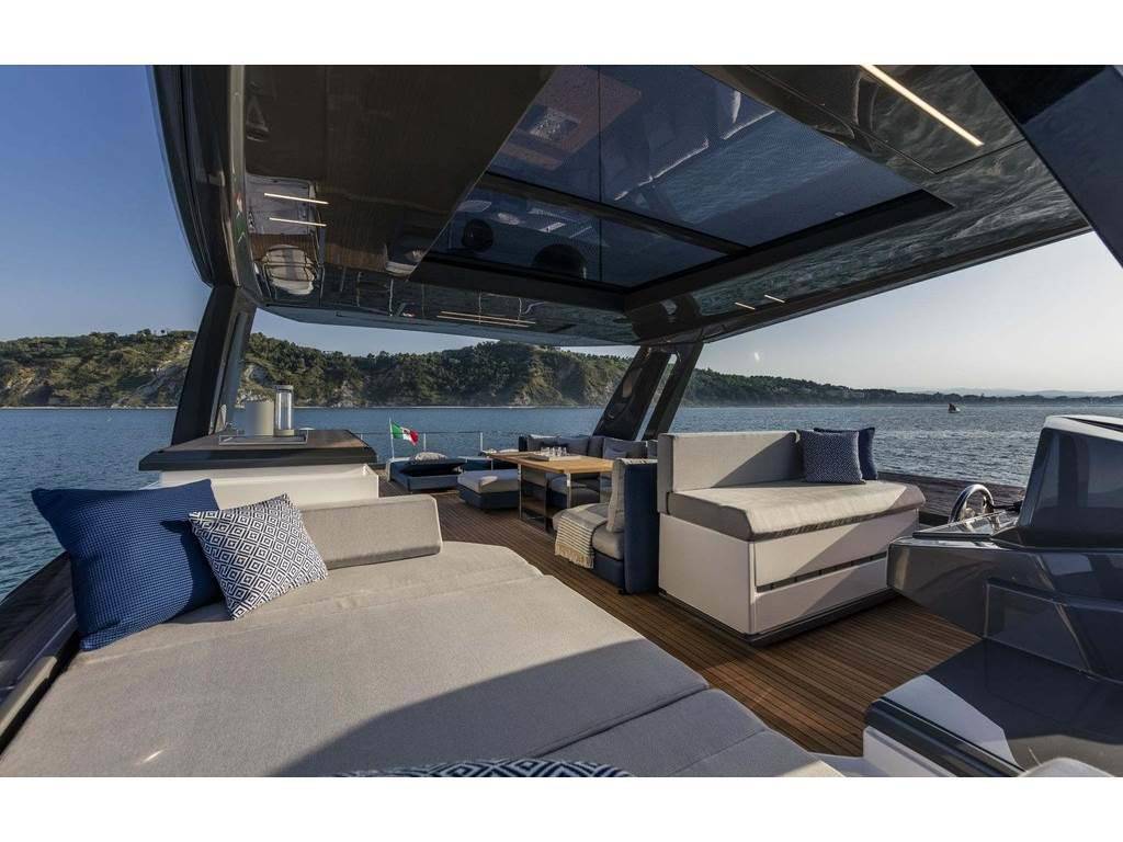 Ferretti yachts 780