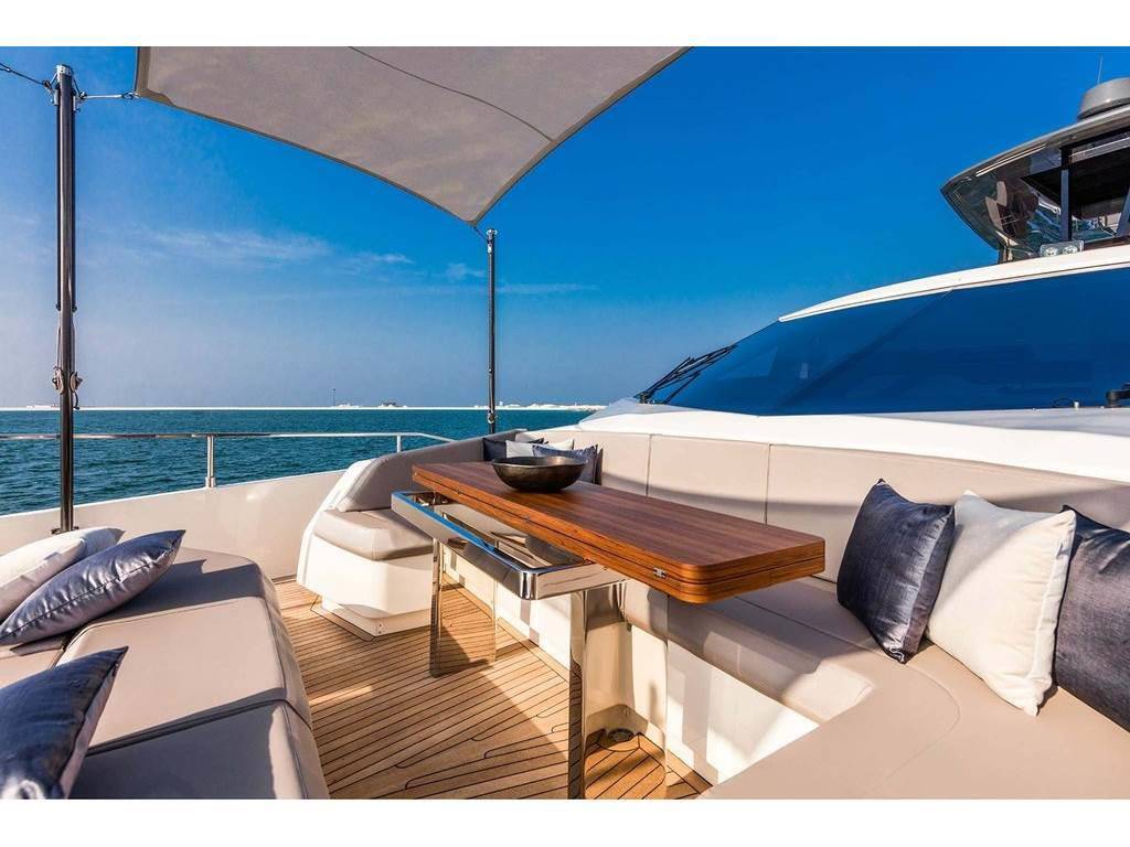 Ferretti yachts 780