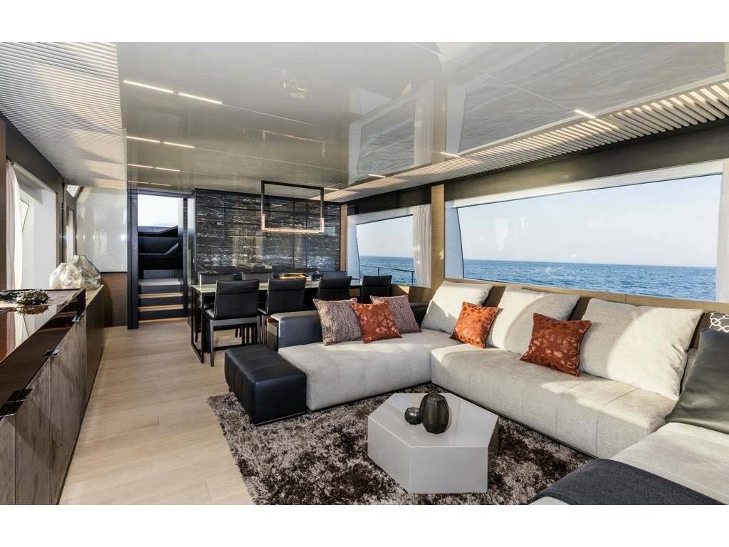 Ferretti yachts 780