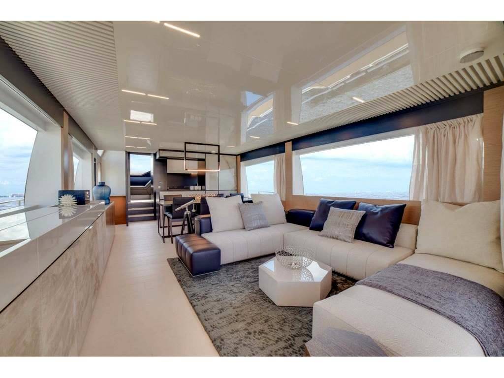 Ferretti yachts 780