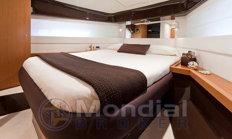 Ferretti 500