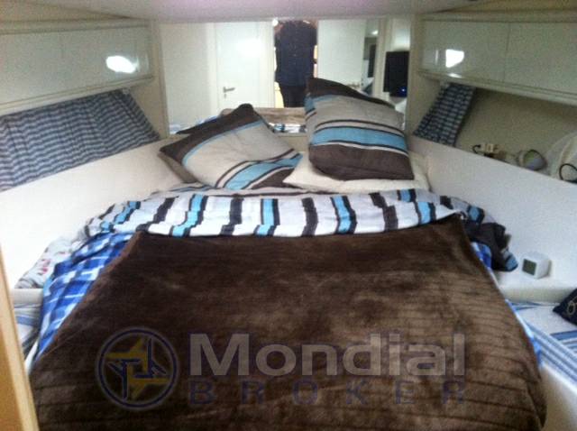 Pershing 40